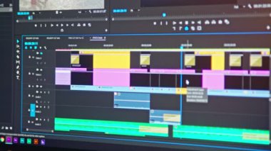 Video zaman çizelgesi - Editör klipleri ve çerçeveler düzenleme