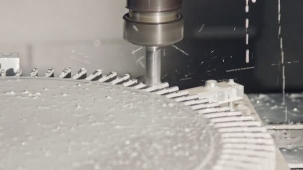 加工 Cnc ミルの高度な金属パーツを製造 — ストック動画