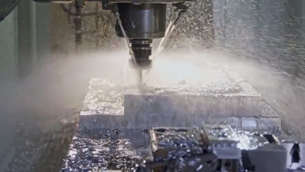 Machining process - CNC mill manufacturing an advanced metal part — Stock Video