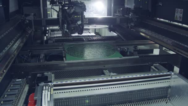 Smt Machine Surface Mount Rezistörleri Kapasitörleri Transistörleri Led Entegre Devreleri — Stok video