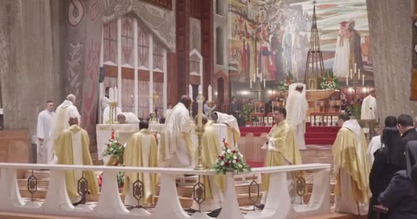 Nazareth, le 24 décembre 2018. Messe de Noël dans la basilique de l'Annonciation — Video