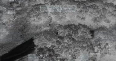 Kamera yakınlaştırma ile teröristlerin termal gece görüş görünümü ile Drone