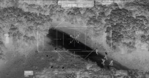 Drone con visión nocturna térmica vista de terroristas con zoom de cámara en — Vídeos de Stock