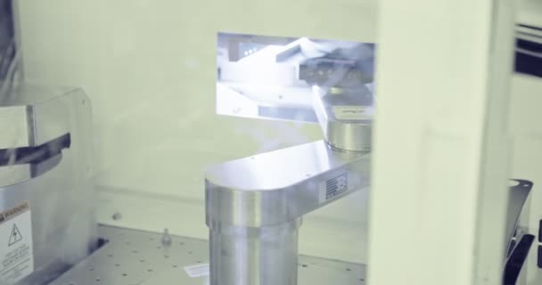 Clean room manufacturing of silicon wafers for the semiconductors industry — Stock Video