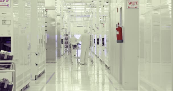 Produkcja czystych pomieszczeń w wafle krzemowych dla przemysłu półprzewodników — Wideo stockowe