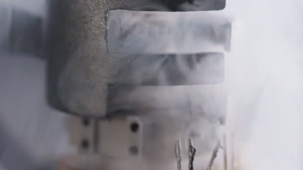 Vapeurs froides d'azote liquide sur composants électroniques et capteurs