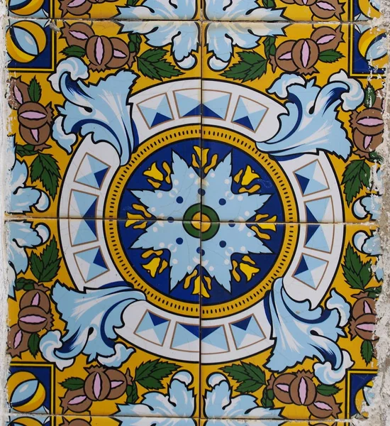 Detalle Los Azulejos Tradicionales Fachada Casa Antigua Baldosas Decorativas Baldosas —  Fotos de Stock