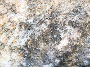 Kabataslak yüzeyi ve ince renk değişimleriyle doğal taş dokusu.