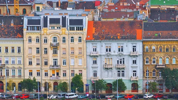 Budapest Luftaufnahme. Blick von oben auf Straße und Allee — Stockfoto