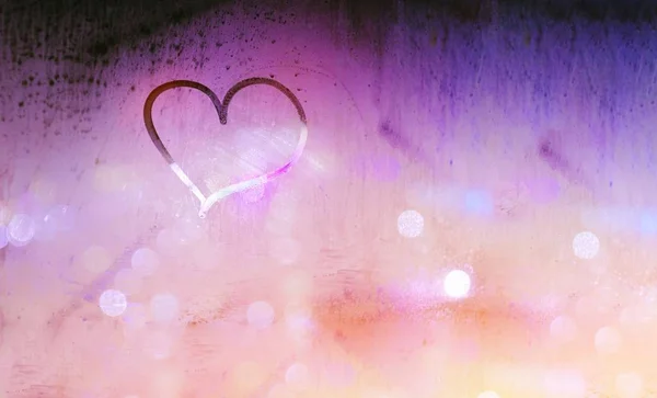 Fond D Amour Abstrait Colore Dessin A La Main Du Cœur Sur La Fenetre Brouillee Message Fond D Amour Abstrait Colore Dessin A La Main Du Cœur Sur La Fenetre Brouillee Message