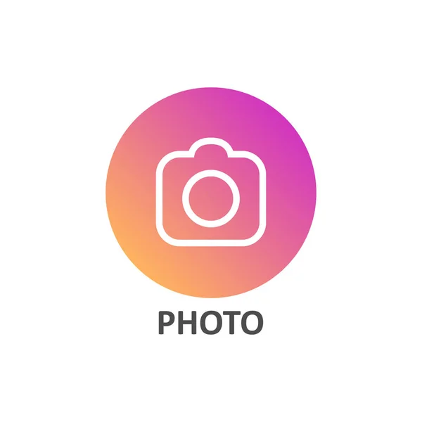 Photo camera linear icon in gradient circle for social media — Stock Vector