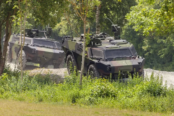 Німецька Броньовані Світло Розвідувальний Автомобіля Дисків Дорозі — стокове фото