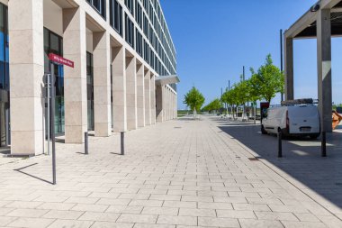 Berlin / Almanya - 29 Nisan 2018: yolcu terminal Berlin Brandenburg Havaalanı, Willy Brandt. Ber Almanya, Berlin başkenti yakınındaki yapım aşamasında uluslararası bir havaalanıdır.