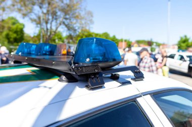Bir Amerikan polis arabası acil durum ışıkları