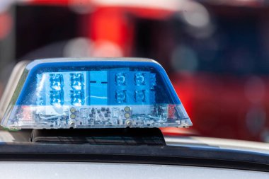 Bir Alman polis arabası mavi ışık bar