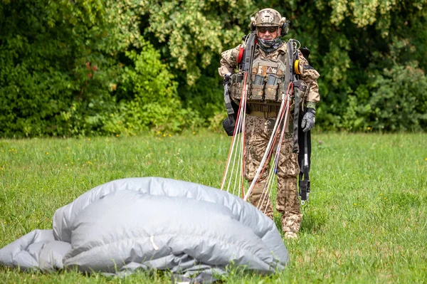 Feldkirchen Alemanha Junho 2018 Paraquedista Bundeswehr Exército Alemão Desembarca Dia — Fotografia de Stock