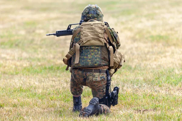 Soldado Alemão Com Espingarda Curso Treinamento — Fotografia de Stock