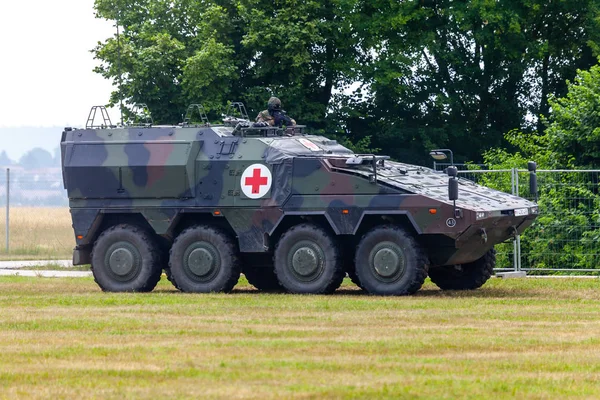 Feldkirchen Almanya Haziran 2018 Alman Zırhlı Tıbbi Taşıyıcı Boksör Bundeswehr — Stok fotoğraf