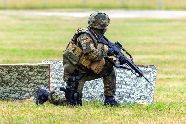 フェルトキルヒェン ドイツ 2018 フェルトキルヒェンに連邦の日のオープン日に運動のドイツの兵士 — ストック写真