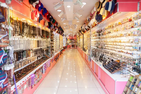 Alanya Turkey September 2018 Souvenir Goods Hangs Shop Alanya — Stock Photo, Image