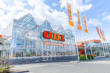 Nürnberg / Almanya - 7 Nisan 2019: Obi şubesi bir Alman'da kendin yap Obi pazarı.