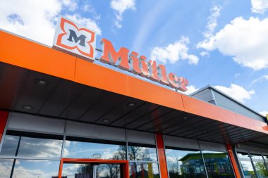 Nürnberg / Almanya - 7 Nisan 2019: Nürnberg'de bir Mueller eczanesinde Mueller şubesi