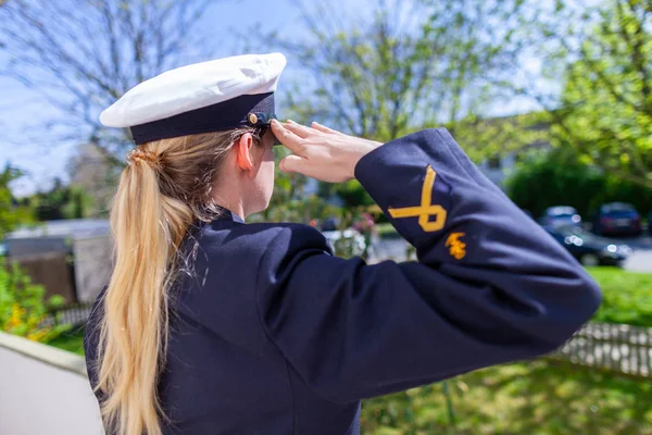 Frau Bundeswehruniform — Stockfoto