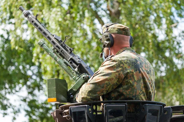 Ein Deutscher Soldat Einem Maschinengewehr — Stockfoto