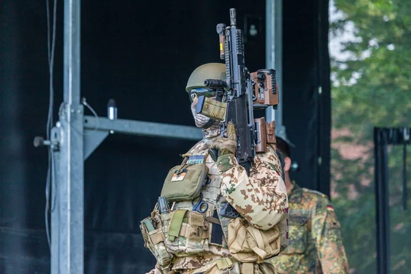 八月多夫 2019年6月15日 德国Ksk士兵在2019年联邦国防军日舞台上行走 — 图库照片