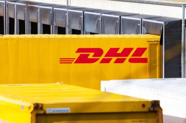Nürnberg / Almanya - 4 Ağustos 2019: Nürnberg'de uluslararası kurye, parsel ve ekspres posta şirketi Dhl'den navlun logisitc merkezi.