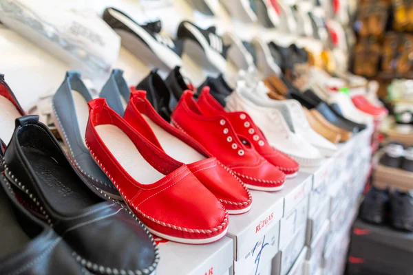 Antalya Turkey January 2020 Shoes Various Brands Stands Shoe Market — Stock Photo, Image