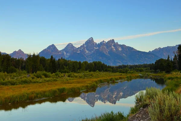 Reflejo Del Amanecer Del Grand Teton Schwabacher Landing Parque Nacional —  Fotos de Stock