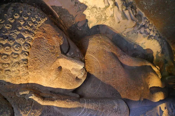 Ajanta mağaraları, Hindistan. Maharashtra eyalet Ajanta mağaralarda Budist anıtlar mağaralar vardır