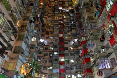 Hong Kong, Çin'deki eski halka açık konut lar