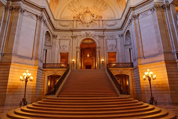 Wnętrze Ratusza San Francisco Jeden Atrakcji Turystycznych San Francisco Stany — Zdjęcie stockowe