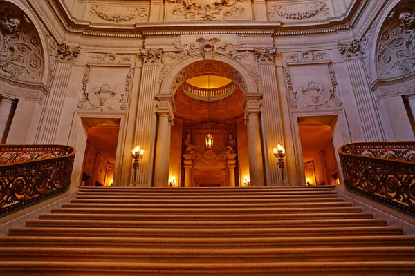 Wnętrze Ratusza San Francisco Jeden Atrakcji Turystycznych San Francisco Stany — Zdjęcie stockowe