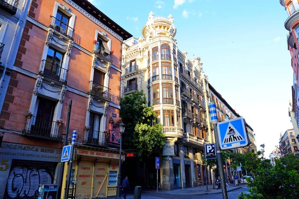 Fachada Adornada Residencia Típica Comercial Edificios Calles Ciudad Madrid España —  Fotos de Stock