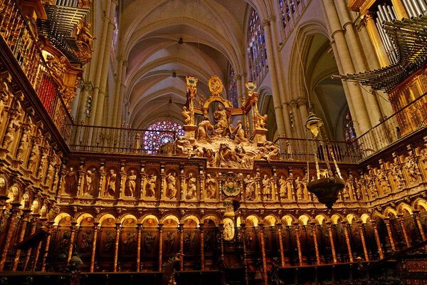 Санта-Мария-де-Табадо, Испания, построена в готическом стиле Мудехар
.