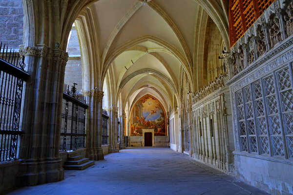 Санта-Мария-де-Табадо, Испания, построена в готическом стиле Мудехар
.