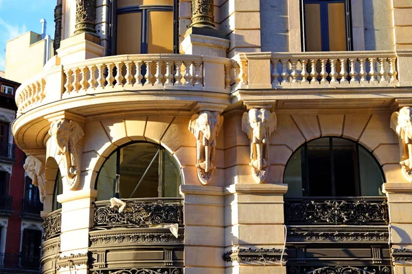 Окремий Фасад Типової Резиденції Комерційних Будівель Вулиць Місті Мадрид Іспанія — стокове фото