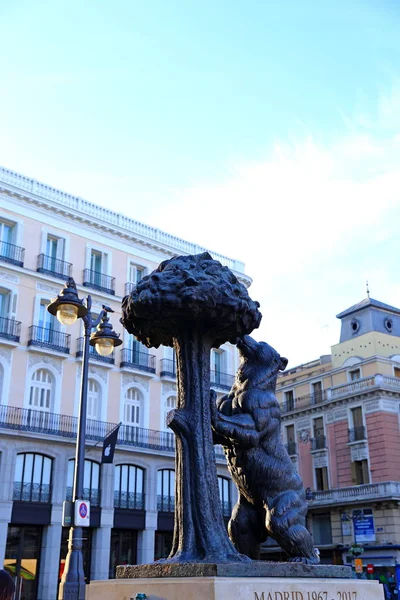 Statue Ours Madrone Célèbre Symbole Ville Madrid Sur Place Puerta — Photo