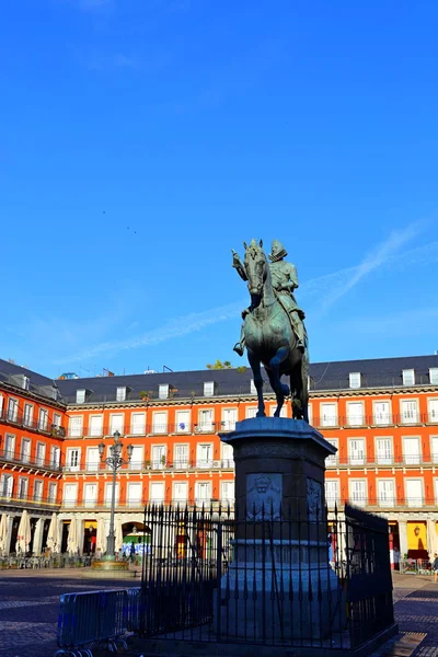 Plaza Mayor Met Standbeeld Van Koning Philips Stad Madrid Spanje — Stockfoto