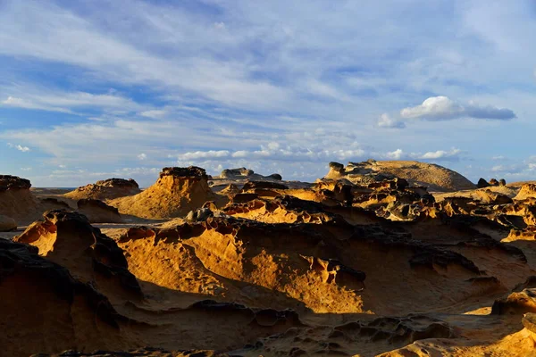 Yehliu Geopark 'taki doğal kaya oluşumu, Wanli, New Taipei City, Tayvan' ın en ünlü harikalarından biri..