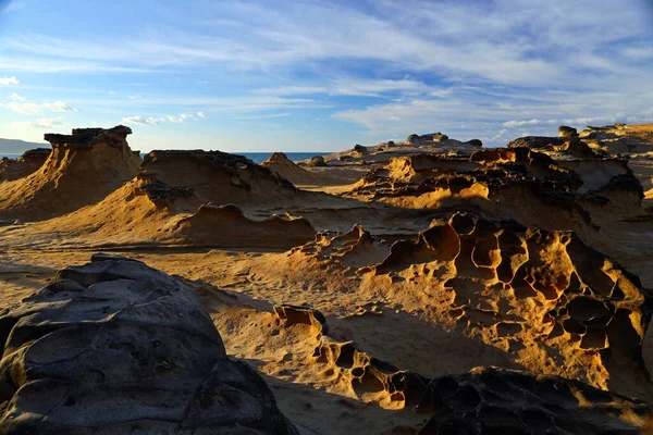Yehliu Geopark 'taki doğal kaya oluşumu, Wanli, New Taipei City, Tayvan' ın en ünlü harikalarından biri..