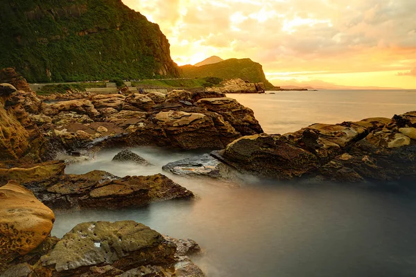 Formacje Skał Przybrzeżnych Północno Wschodnim Wybrzeżu Kraju Tajpej Tajwan — Zdjęcie stockowe
