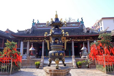 Zhujiajiao Chenghuang Tapınağı, Şangay 'daki bir Taoist tapınağı.