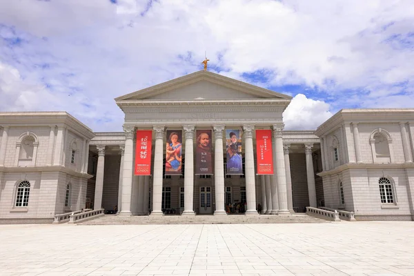 Chimei Müzesi, Wenhua Rd, Rende Bölgesi, Tainan Şehri, Tayvan 'da batı sanatları ve telli enstrüman koleksiyonu sergileri 