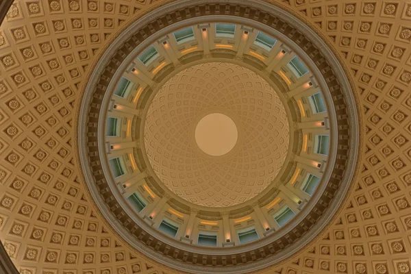 Chimei Müzesi, Wenhua Rd, Rende Bölgesi, Tainan Şehri, Tayvan 'da batı sanatları ve telli enstrüman koleksiyonu sergileri 