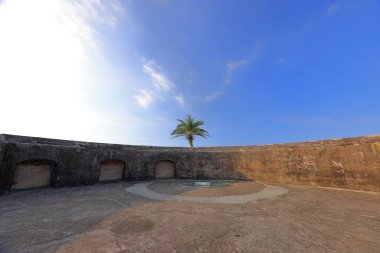 Baimiweng Kalesi, Guanghua Bulvarı, Zhongshan Bölgesi, Keelung Şehri, Tayvan