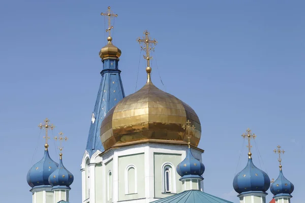 Koepel Van Christelijk Orthodoxe Kerk Tegen Blauwe Hemel — Stockfoto